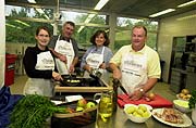 Die Kandidaten "bei der Arbeit" in der Küche des ArabellaSheraton Grand Hotel München